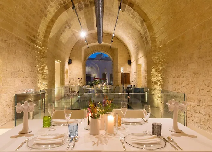 Castello Di 酒店 乌真托