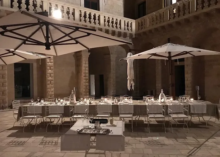 Castello Di 酒店 乌真托