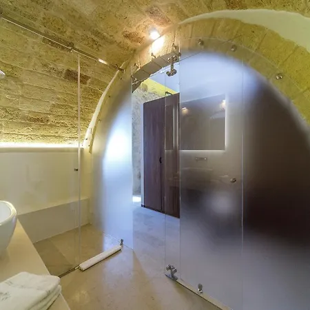 Castello Di Hotell 5*
